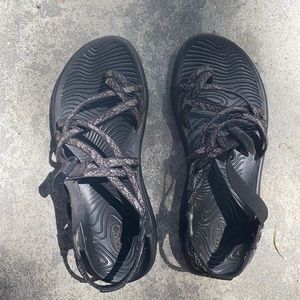 black w/ white speckles chacos